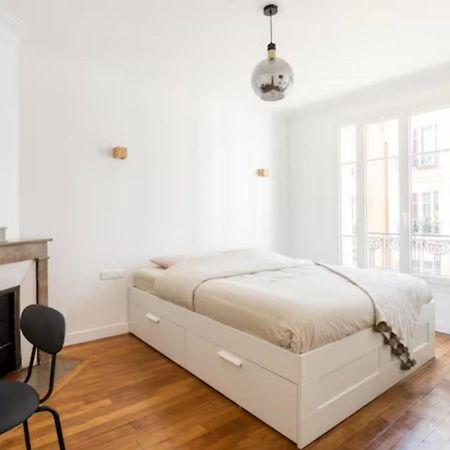 The Square, Paris-Asnieres, Private Apartment With Bedroom And Living Room Bagian luar foto