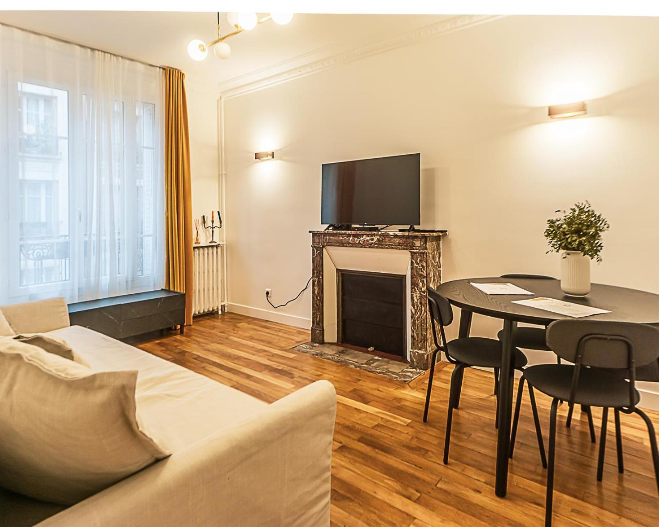 The Square, Paris-Asnieres, Private Apartment With Bedroom And Living Room Bagian luar foto